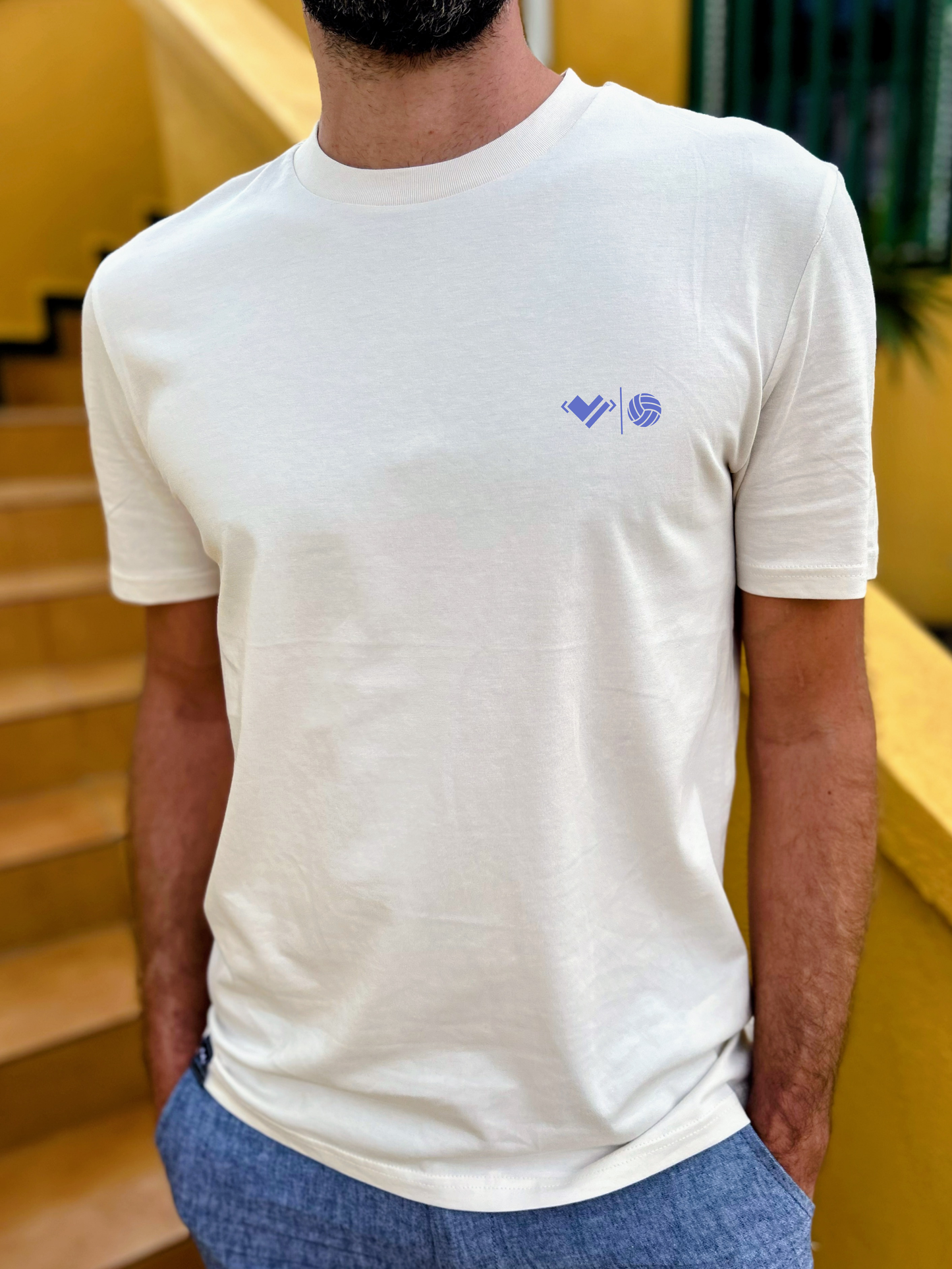 Shirt mit ahtletic heart volleyball Logo. Sportlerherz Volleyball zum Ausdruck der Volleyballliebe